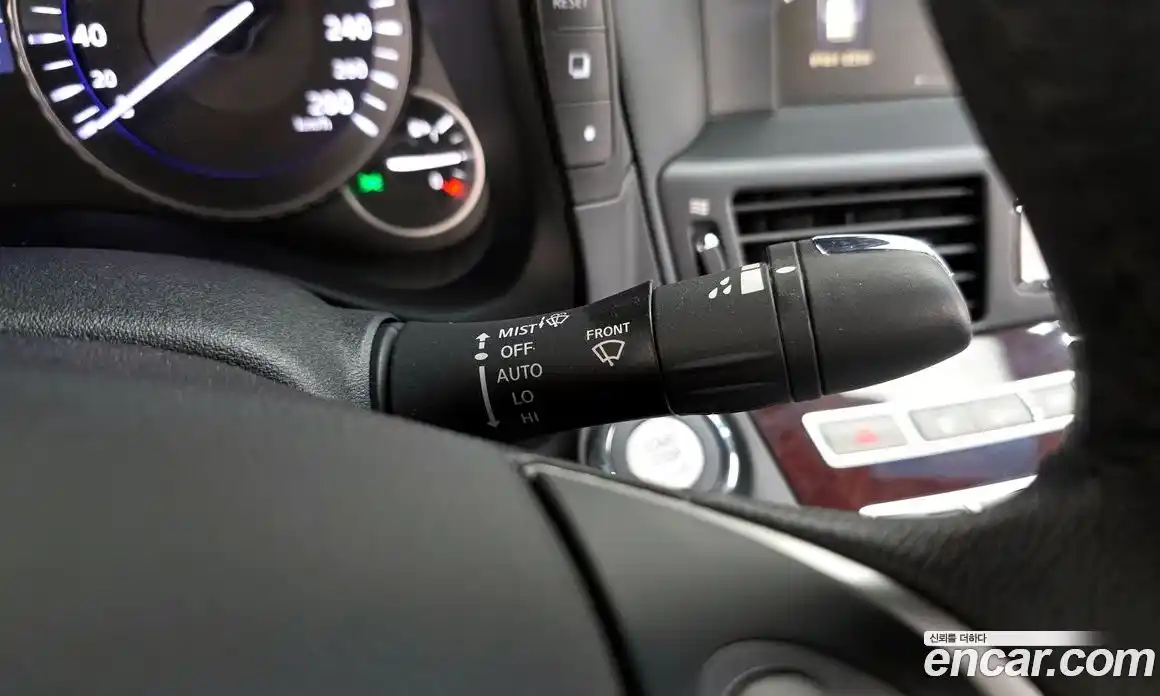 Infiniti Q70 2019 3.7 гидро в Москве № 976614, фото 14