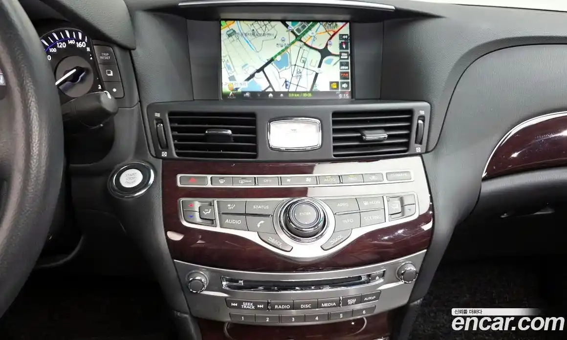 Infiniti Q70 2019 3.7 гидро в Москве № 976614, фото 15