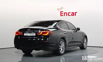 Infiniti Q70 2019 3.7 гидро в Москве № 976614, миниатюра 2