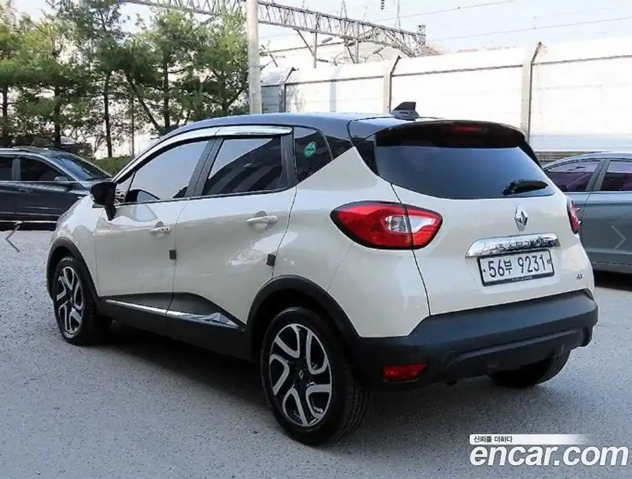 Renault QM3 2015 1.5 Автомат в Москве № 1000614, фото 3