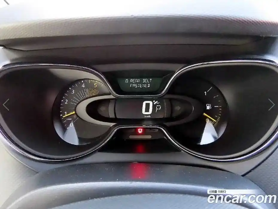 Renault QM3 2015 1.5 Автомат в Москве № 1000614, фото 9