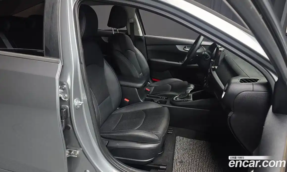 Kia K3 2022 1.6 Автомат в Москве № 1002687, фото 12