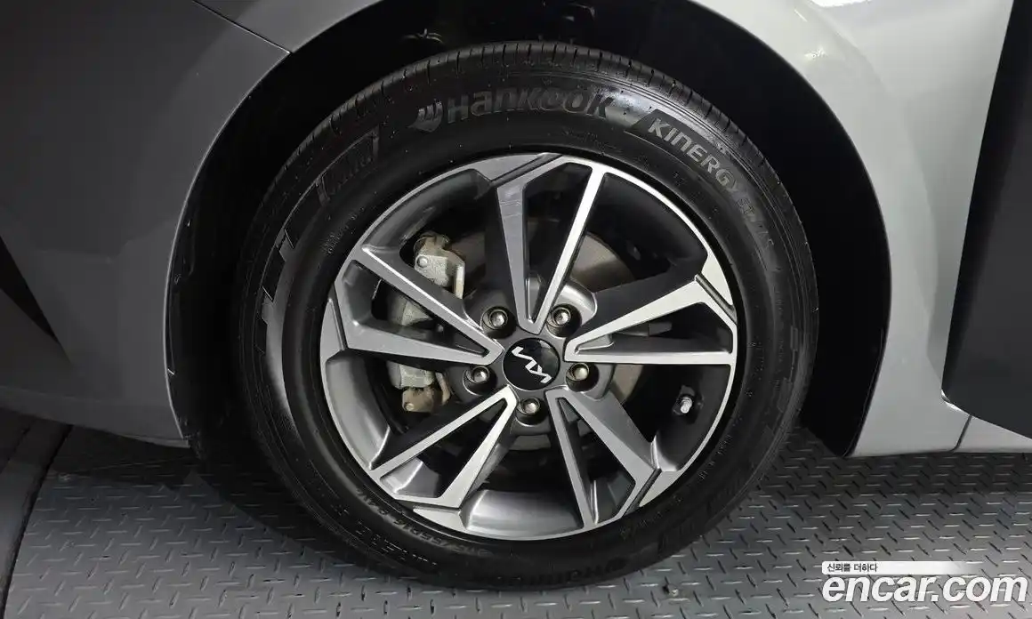 Kia K3 2022 1.6 Автомат в Москве № 1002687, фото 5