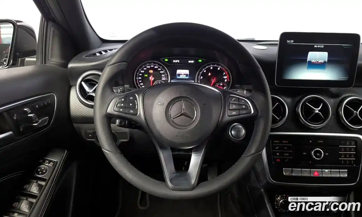 Mercedes-Benz A-Class 2018 1.6 гидро в Москве № 1005218, фото 13