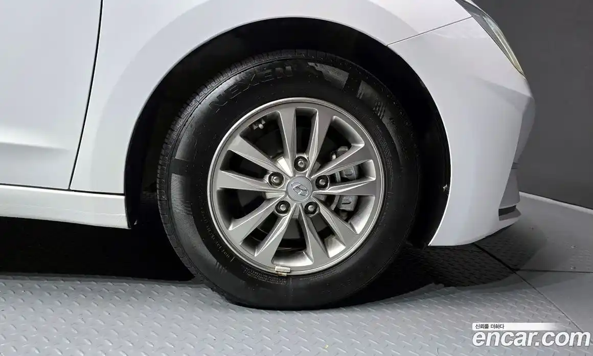 Hyundai Avante 2018 1.6 Автомат в Москве № 1008252, фото 5