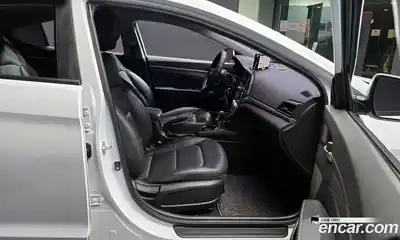 Hyundai Avante 2018 1.6 Автомат в Москве № 1008252, миниатюра 10