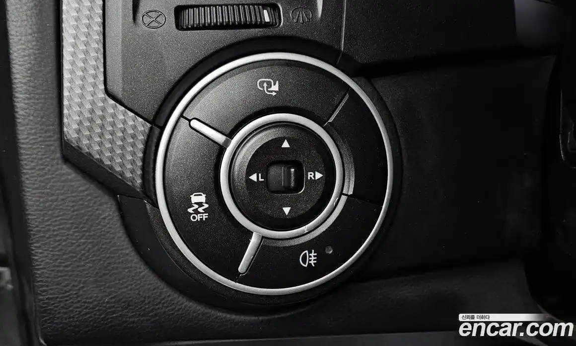 SsangYong Korando 2015 2.0 Автомат в Москве № 1011194, фото 13