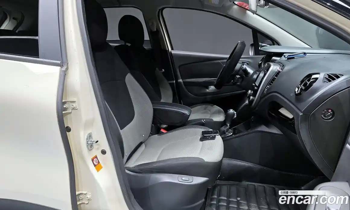 Renault QM3 2014 1.5 Автомат в Москве № 1013322, фото 11