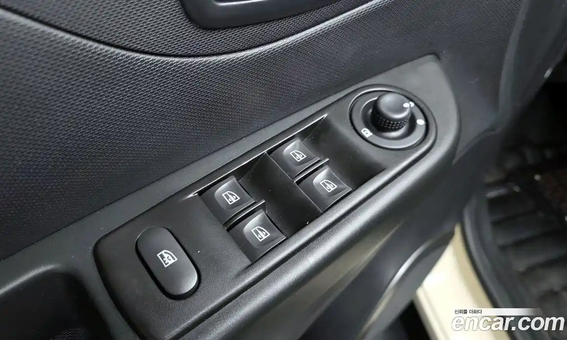 Renault QM3 2014 1.5 Автомат в Москве № 1013322, фото 14