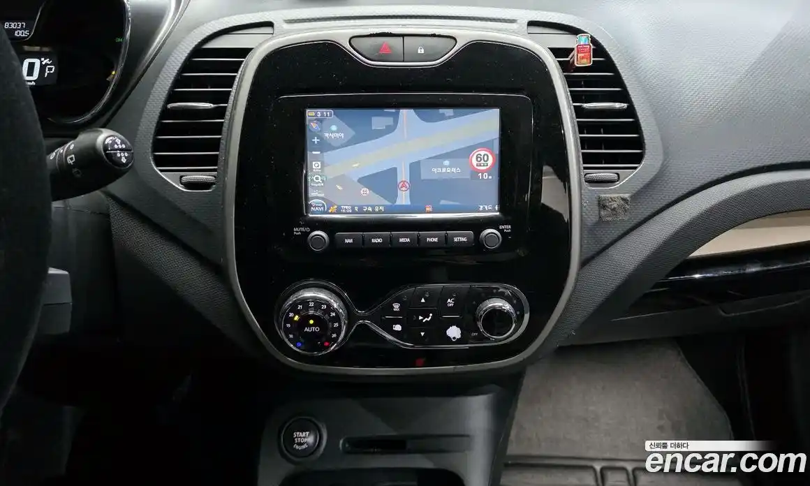 Renault QM3 2014 1.5 Автомат в Москве № 1013322, фото 16