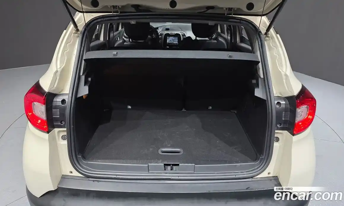 Renault QM3 2014 1.5 Автомат в Москве № 1013322, фото 20