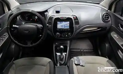 Renault QM3 2014 1.5 Автомат в Москве № 1013322, миниатюра 7