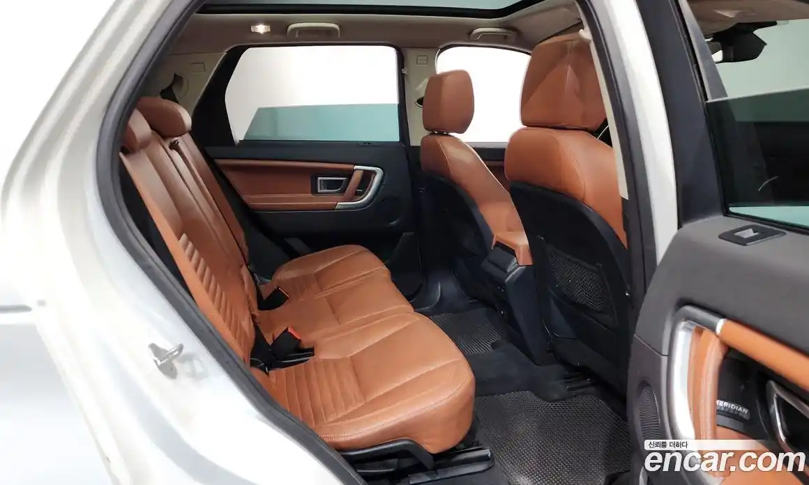 Land Rover Discovery Sport 2015 2.0 гидро в Москве № 1013478, фото 11