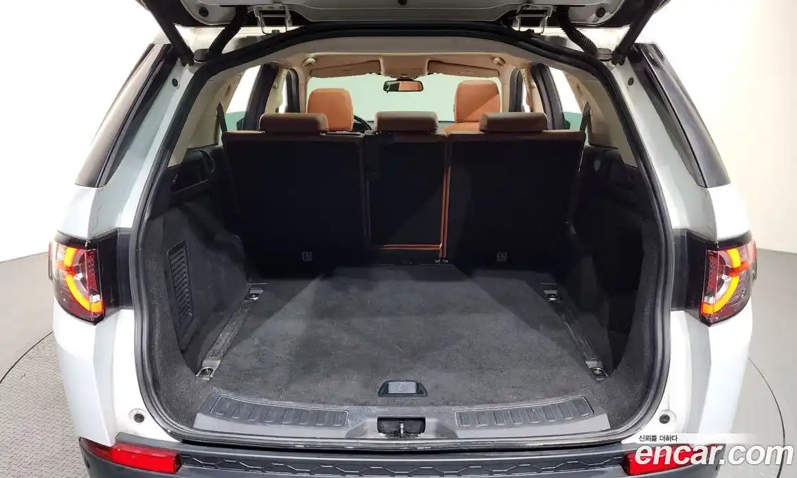 Land Rover Discovery Sport 2015 2.0 гидро в Москве № 1013478, фото 19