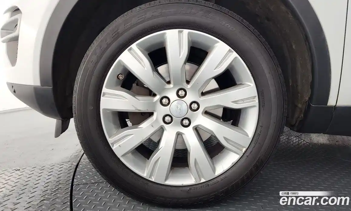 Land Rover Discovery Sport 2015 2.0 гидро в Москве № 1013478, фото 4