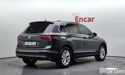Volkswagen Tiguan 2020 2.0 гидро в Москве № 1014579, миниатюра 2