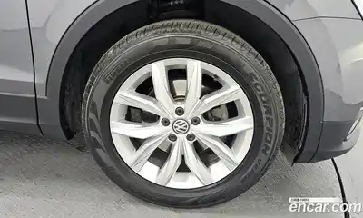 Volkswagen Tiguan 2020 2.0 гидро в Москве № 1014579, миниатюра 5