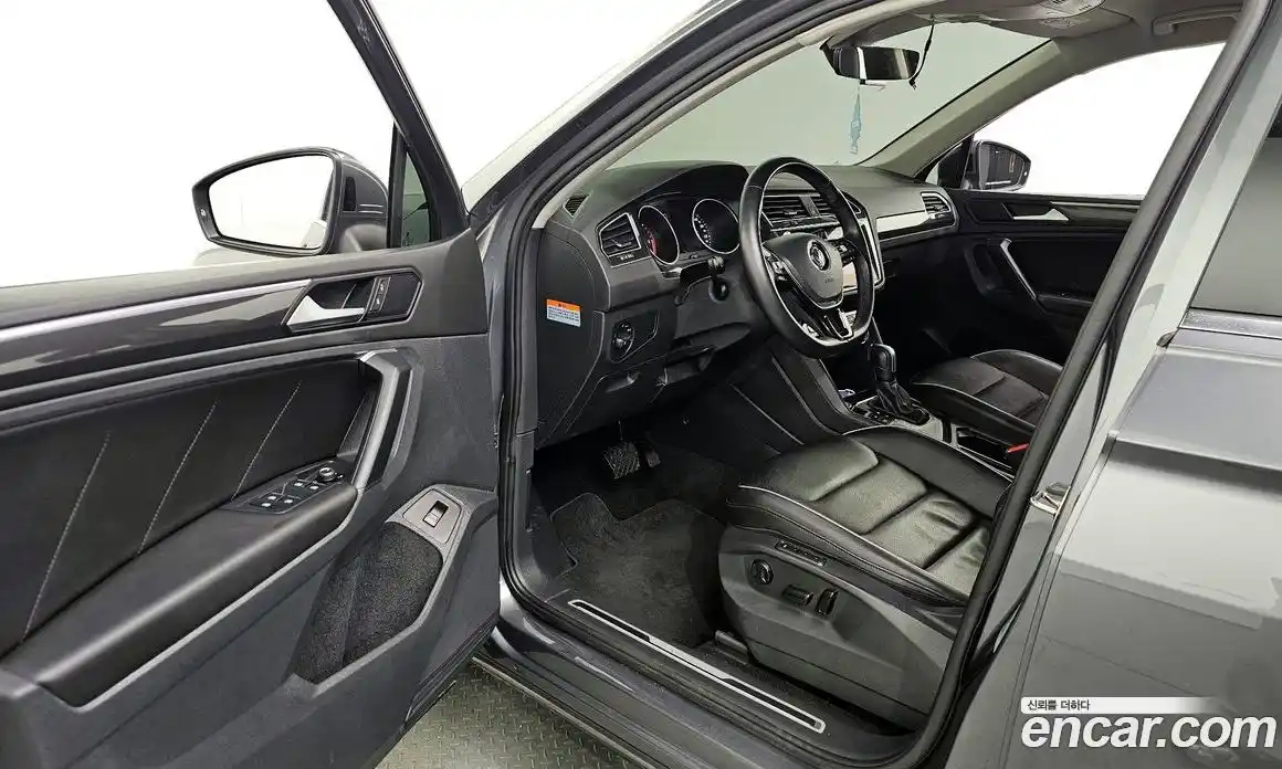 Volkswagen Tiguan 2020 2.0 гидро в Москве № 1014579, фото 10