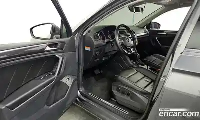 Volkswagen Tiguan 2020 2.0 гидро в Москве № 1014579, миниатюра 10