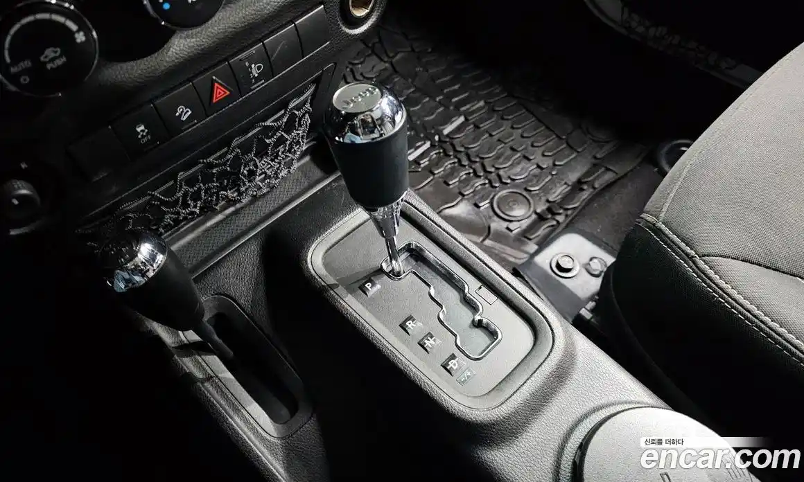 Jeep Wrangler 2014 2.8 гидро в Москве № 1015050, фото 9