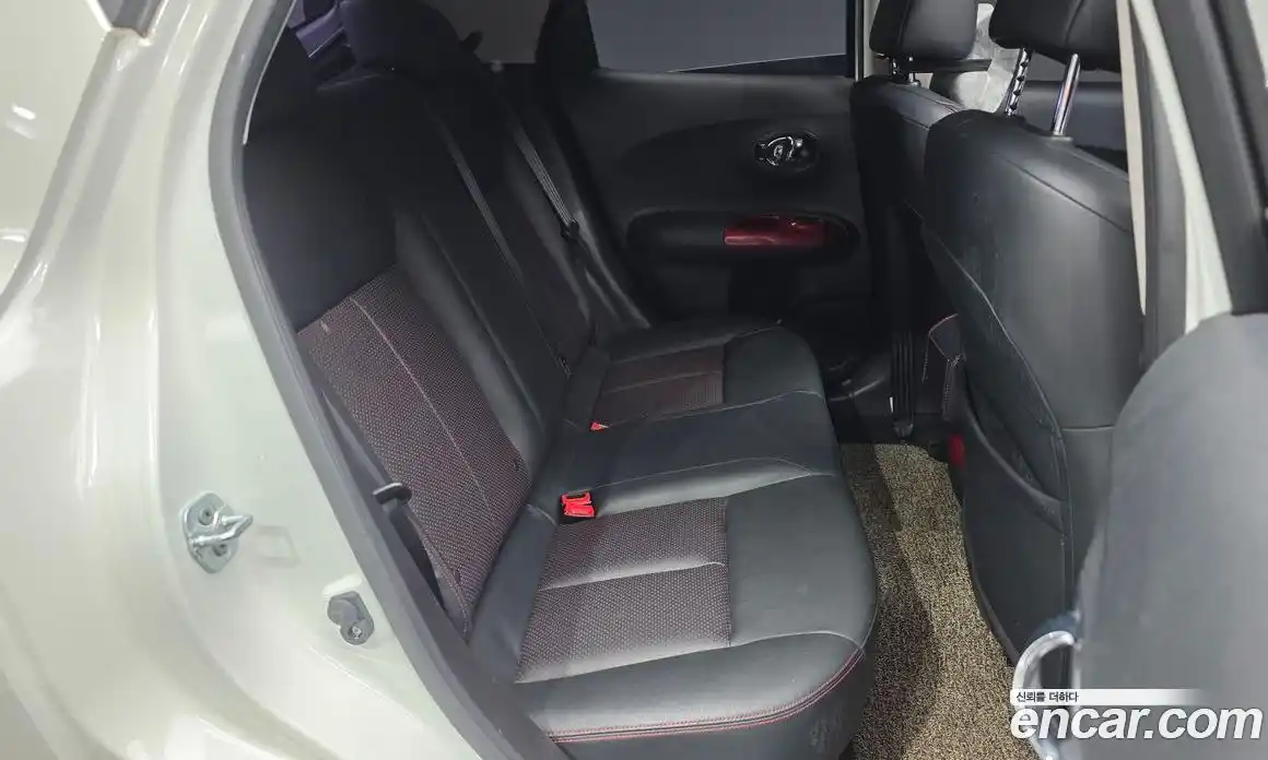 Nissan Juke 2017 1.6 гидро в Москве № 1015912, фото 12