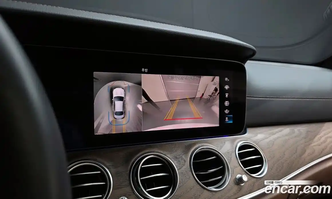 Mercedes-Benz E-Class 2023 1.9 гидро в Москве, фото 15