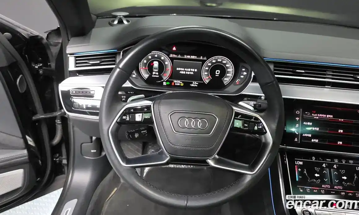 Audi A8 2023 3.0 гидро в Москве № 162328, фото 13