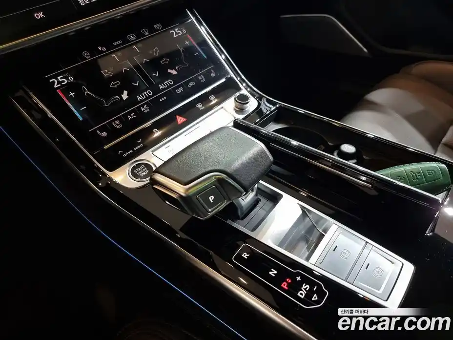 Audi A8 2023 3.0 гидро в Москве № 164000, фото 9