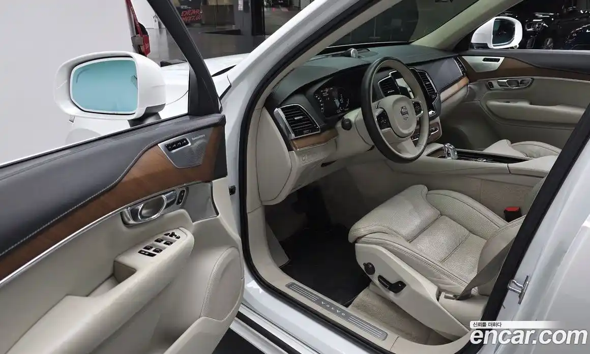 Volvo XC90 2017 2.0 гидро в Москве № 164599, фото 11