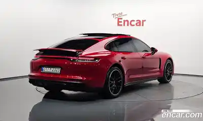 Porsche Panamera, 2022
