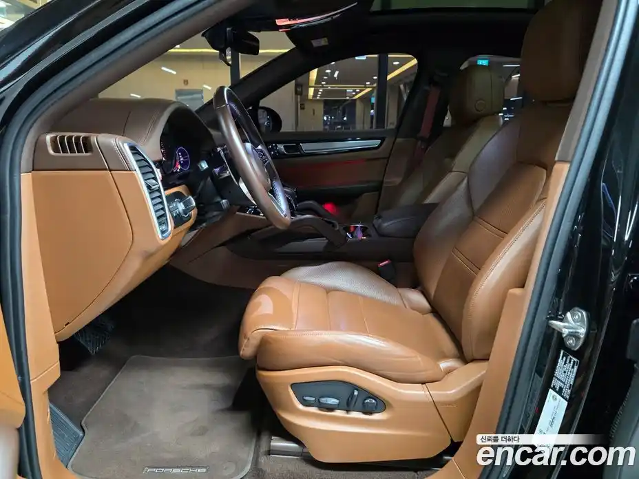Porsche Cayenne 2023 3.0 гидро в Москве № 165744, фото 15