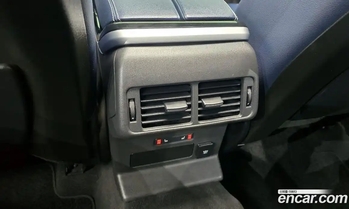 Land Rover Range-Rover Velar 2019 3.0 гидро в Москве № 166410, фото 19