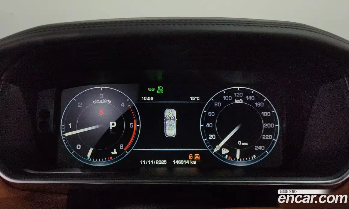 Land Rover Range-Rover 2015 4.4 гидро в Москве № 166670, фото 8