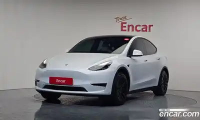 Tesla Model Y, 2023
