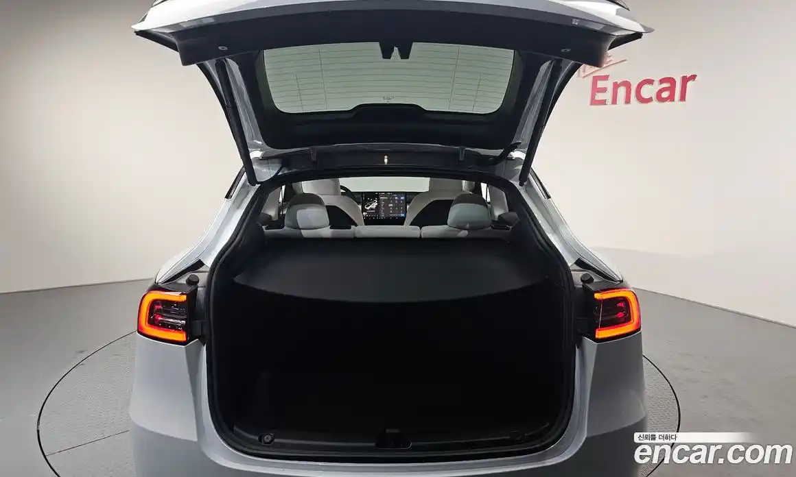 Tesla Model Y 2023 0.2 гидро в Москве № 167585, фото 20