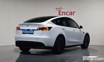 Tesla Model Y 2023 0.2 гидро в Москве № 167585, миниатюра 2