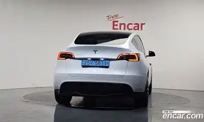 Tesla Model Y 2023 0.2 гидро в Москве № 167585, миниатюра 4