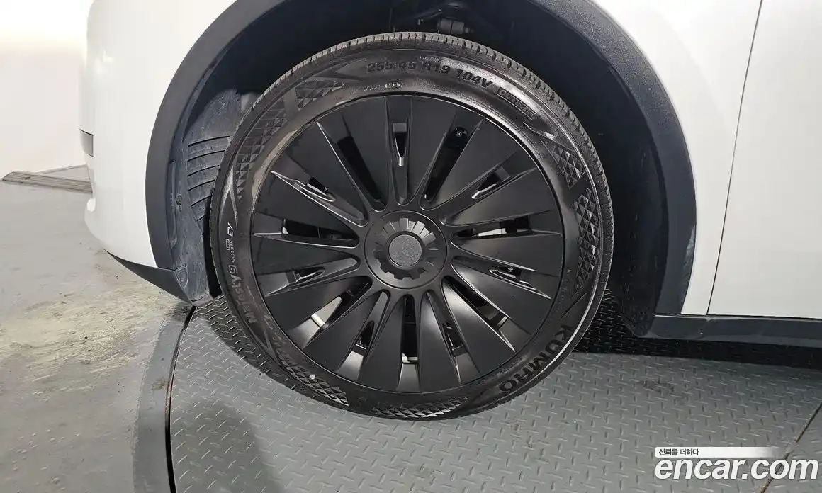 Tesla Model Y 2023 0.2 гидро в Москве № 167585, фото 5