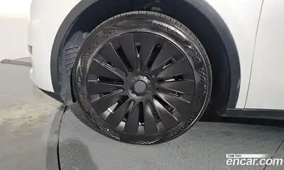 Tesla Model Y 2023 0.2 гидро в Москве № 167585, миниатюра 5