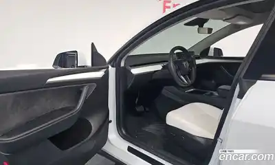 Tesla Model Y 2023 0.2 гидро в Москве № 167585, миниатюра 10