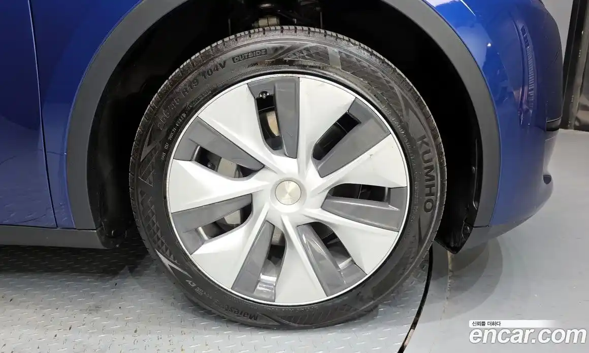 Tesla Model Y 2024 0.2 гидро в Москве № 167673, фото 5