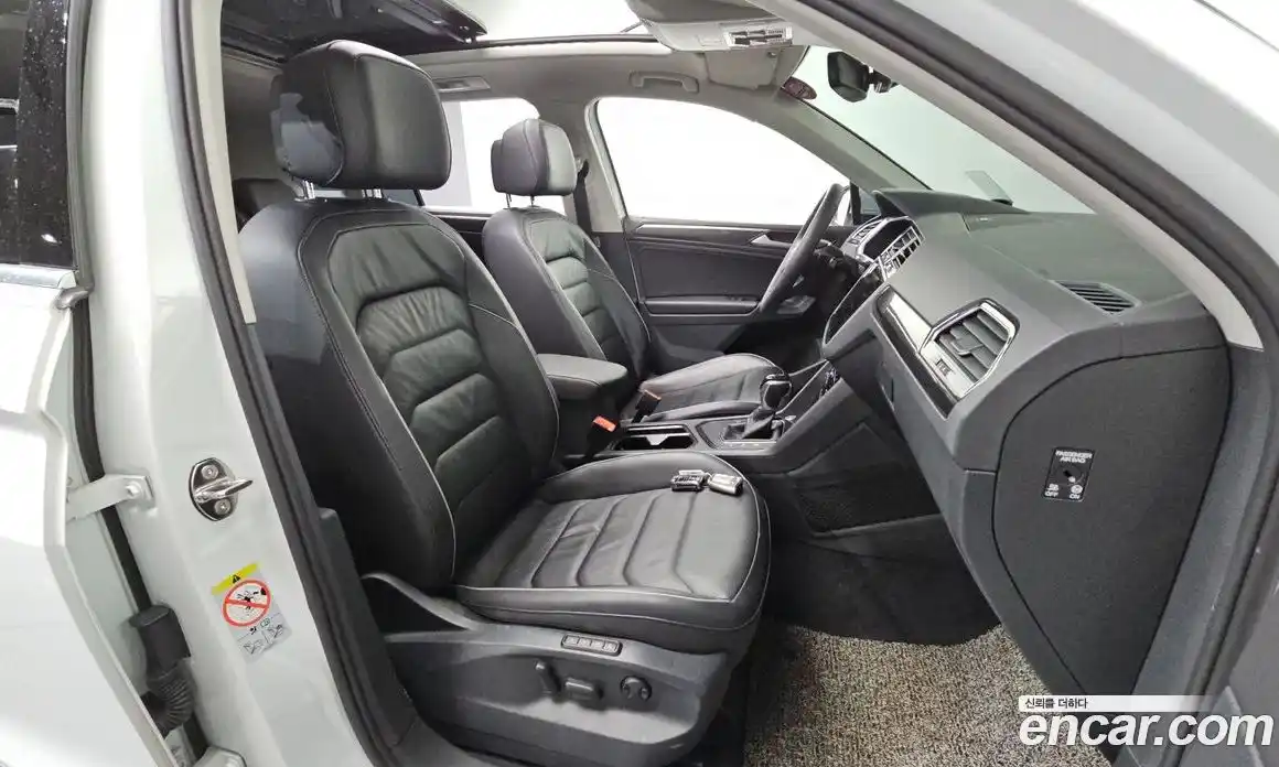 Volkswagen Tiguan 2021 2.0 гидро в Москве № 168905, фото 11