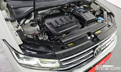 Volkswagen Tiguan 2021 2.0 гидро в Москве № 168905, миниатюра 6