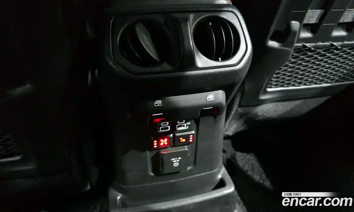 Jeep Wrangler 2020 2.0 гидро в Москве № 169706, фото 19