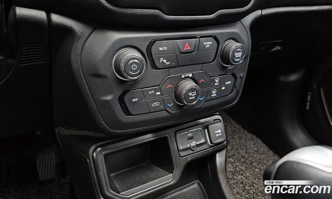 Jeep Renegade 2020 2.4 гидро в Москве № 169710, фото 15
