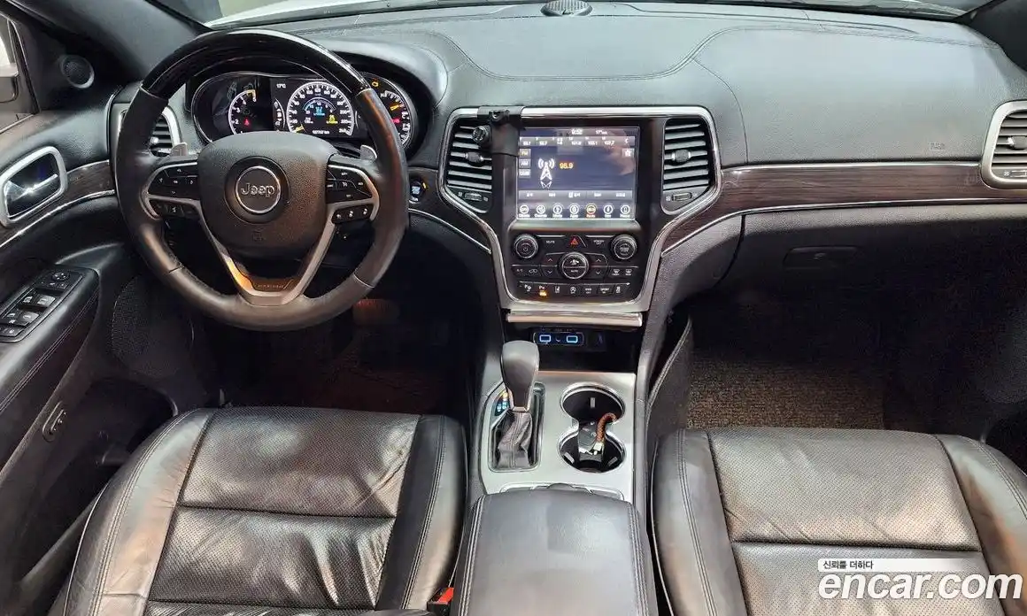 Jeep Cherokee 2018 3.0 гидро в Москве № 169909, фото 7