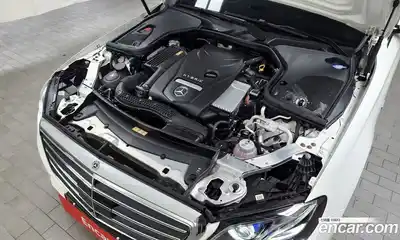 Mercedes-Benz E-Class 2020 2.0 гидро в Москве № 177964, миниатюра 6
