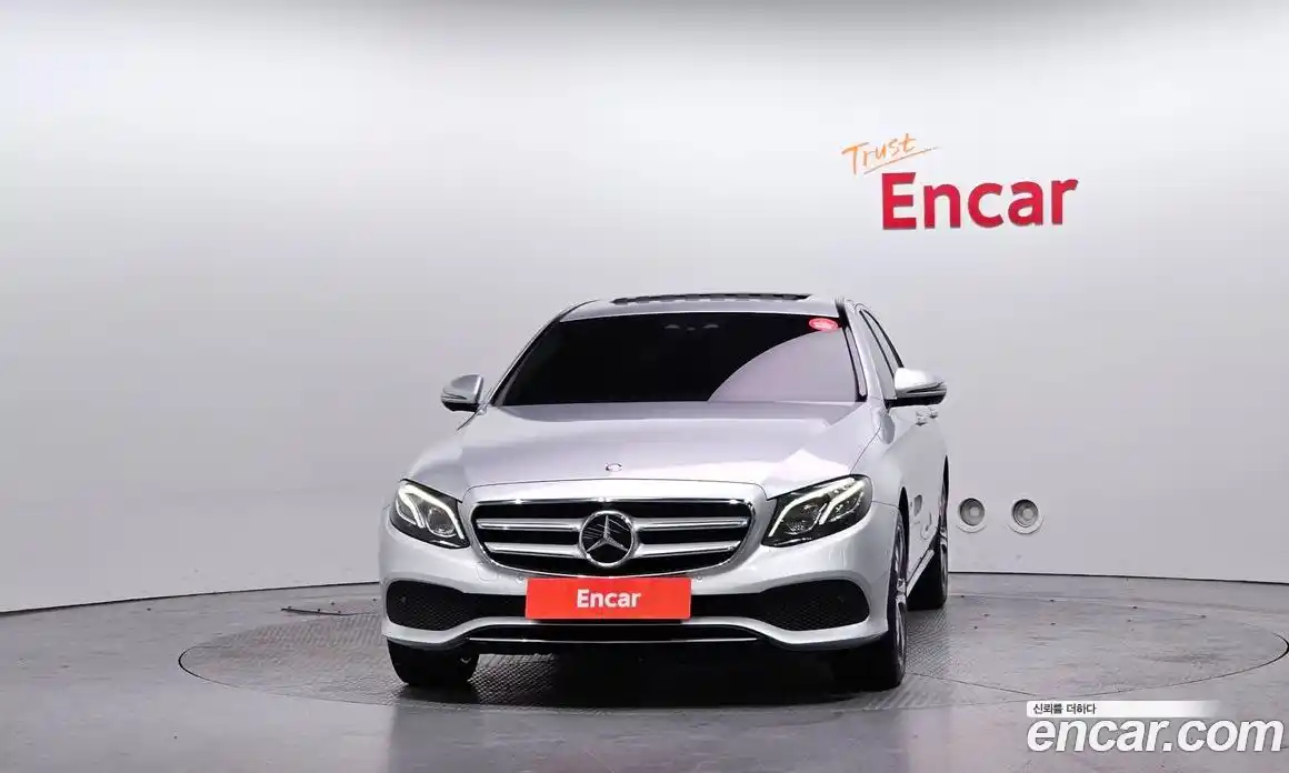 Mercedes-Benz E-Class 2017 2.0 гидро в Москве № 195018, фото 3