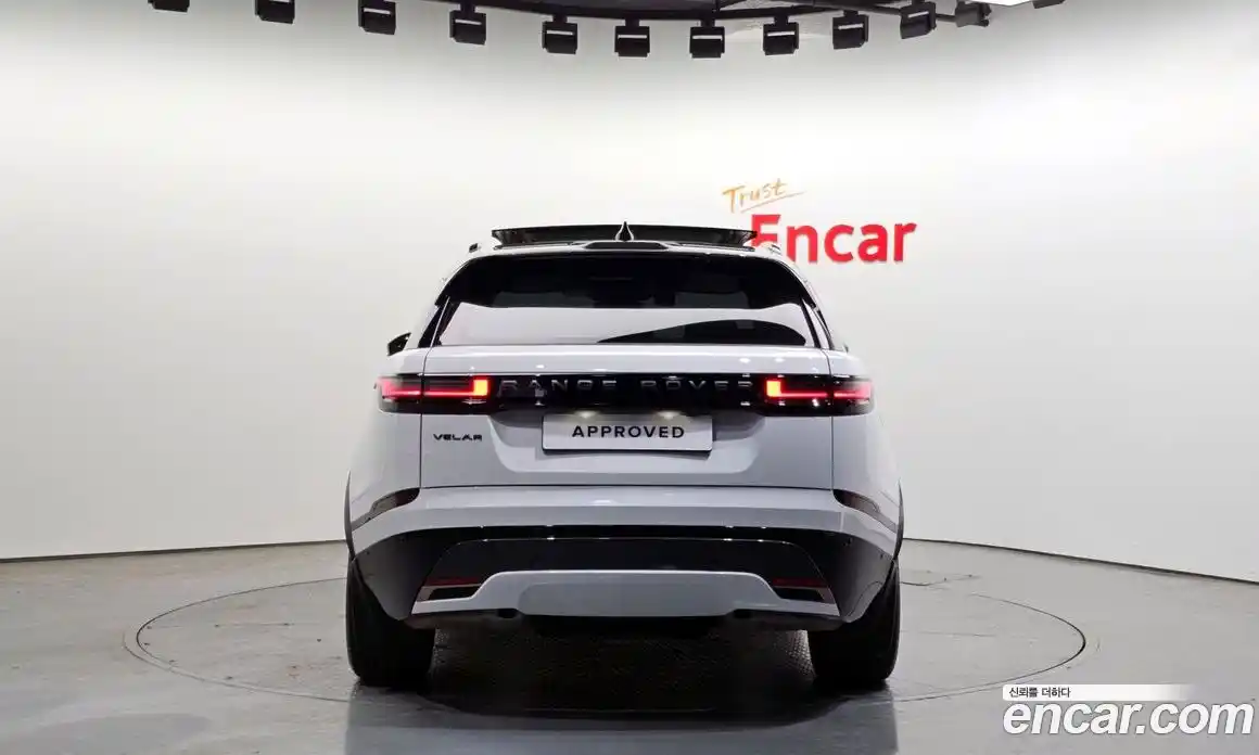 Land Rover Range-Rover Velar 2025 3.0 гидро в Москве, фото 7