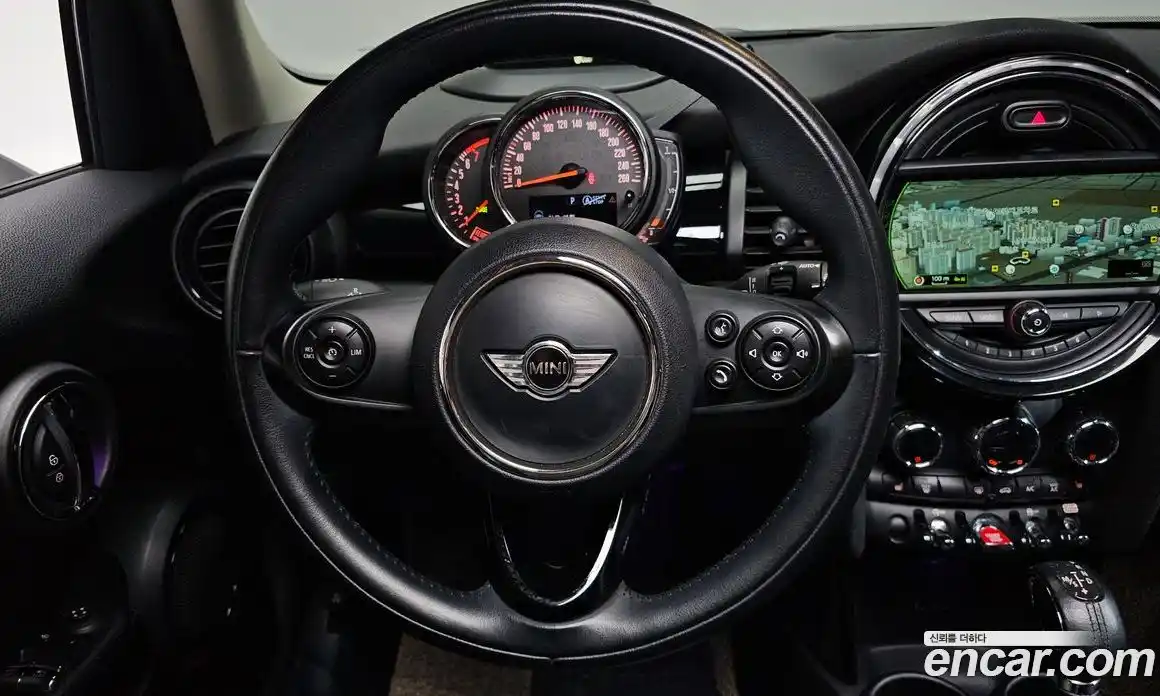 Mini Cooper 2017 1.5 гидро в Москве № 198322, фото 13